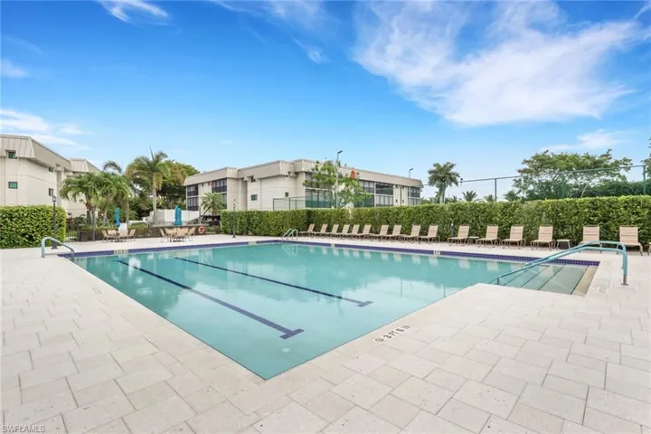 788 Park Shore Dr E14, Naples, Florida 34103