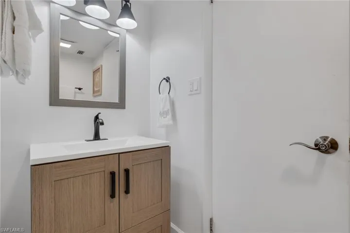 788 Park Shore Dr E14, Naples, Florida 34103