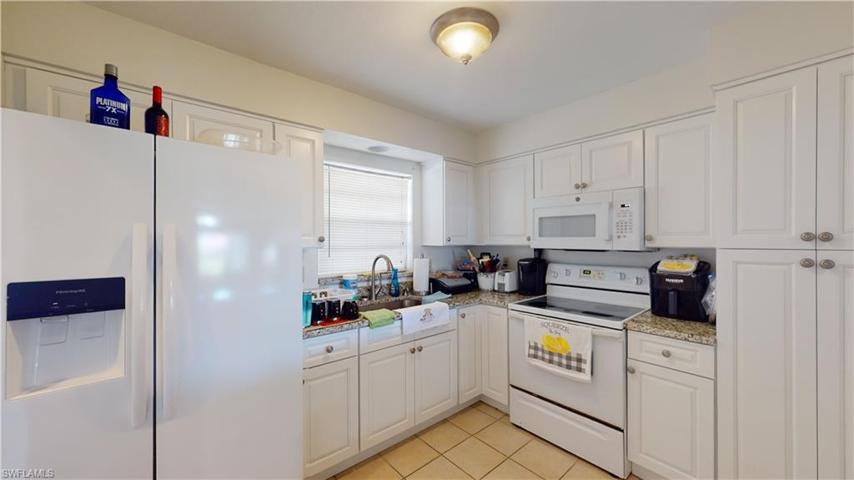 4842  Tudor  DR, CAPE CORAL, FL 33904