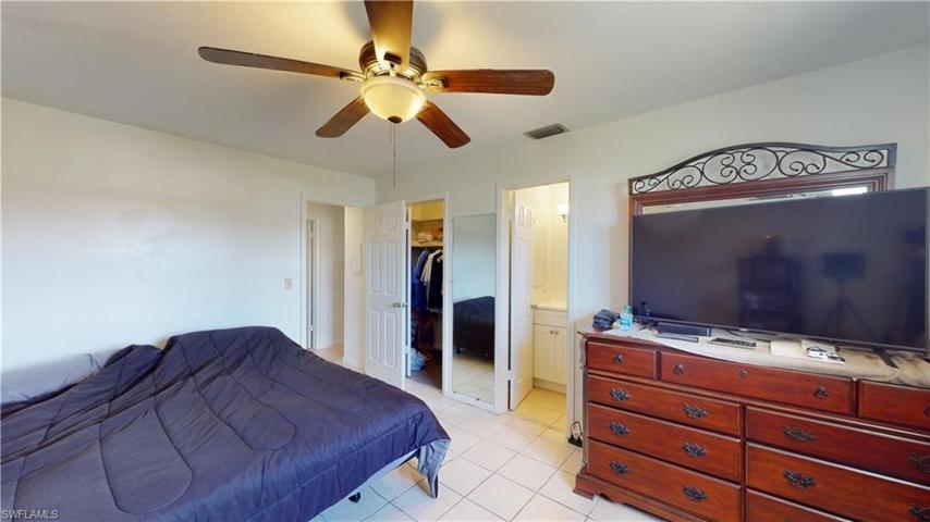 4842  Tudor  DR, CAPE CORAL, FL 33904