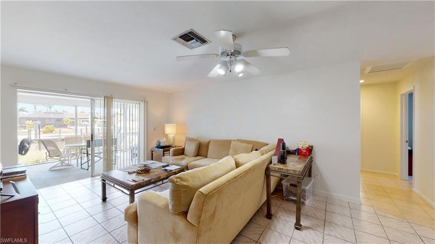 4842  Tudor  DR, CAPE CORAL, FL 33904