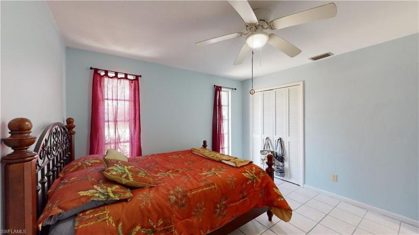 4842  Tudor  DR, CAPE CORAL, FL 33904