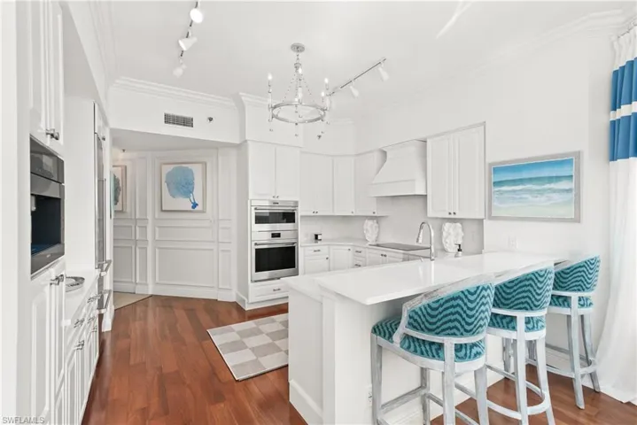 Room for all guests to gather in style.