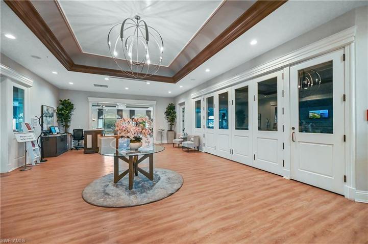 2865 Cypress Trace CIR # 202, NAPLES FL 34119