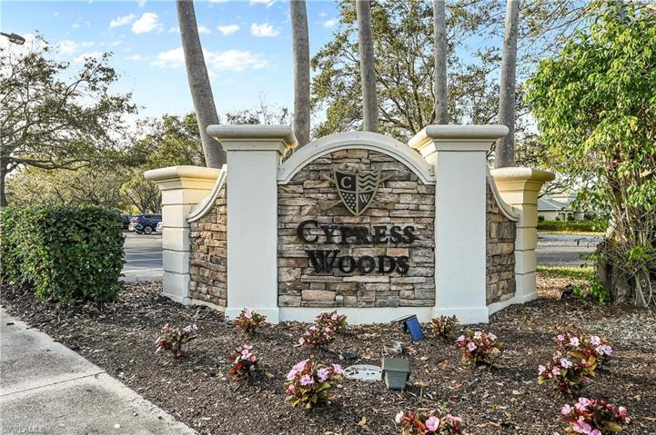 2865 Cypress Trace CIR # 202, NAPLES FL 34119