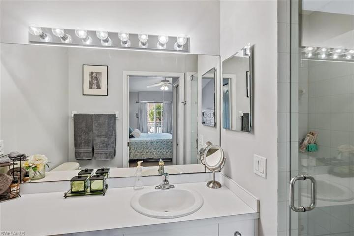 2865 Cypress Trace CIR # 202, NAPLES FL 34119