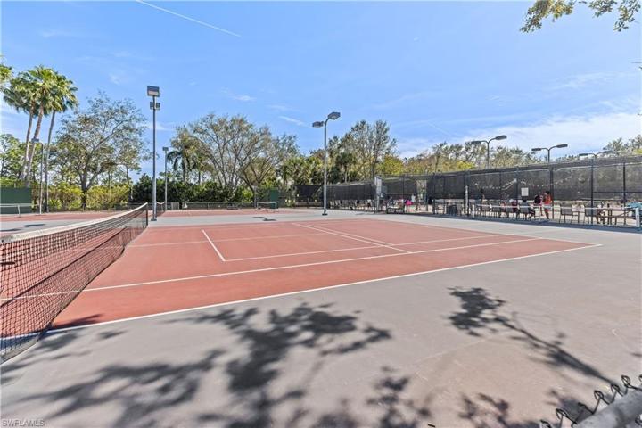 2865 Cypress Trace CIR # 202, NAPLES FL 34119