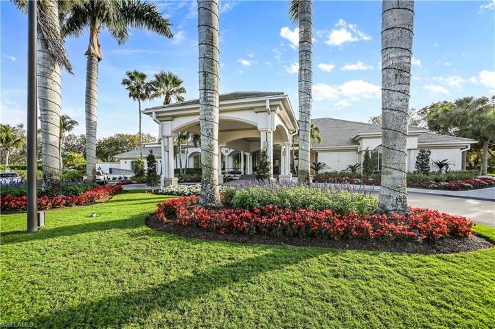 2865 Cypress Trace CIR # 202, NAPLES FL 34119