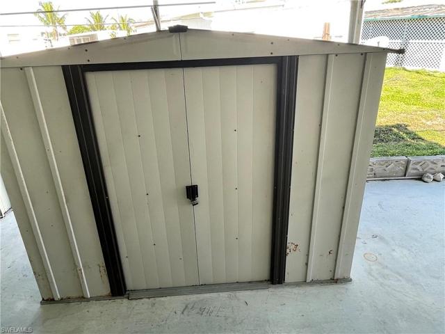 123  Flame  LN, North Fort Myers, FL 33917