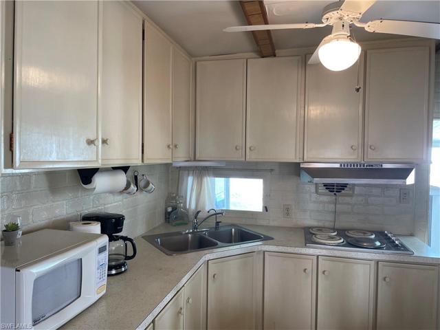 123  Flame  LN, North Fort Myers, FL 33917
