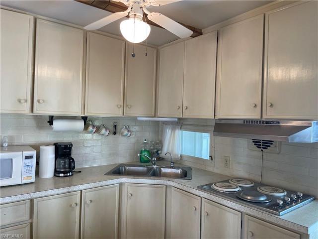 123  Flame  LN, North Fort Myers, FL 33917