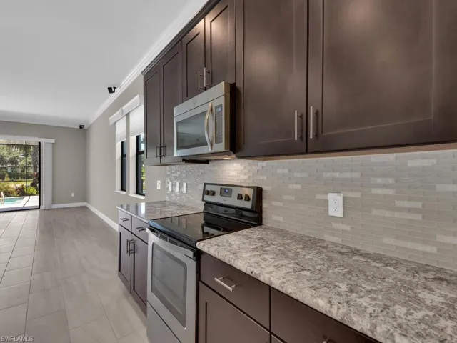 Custom Glass Tile Backsplash