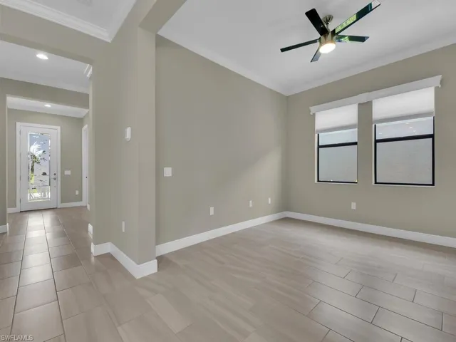 Foyer & Den