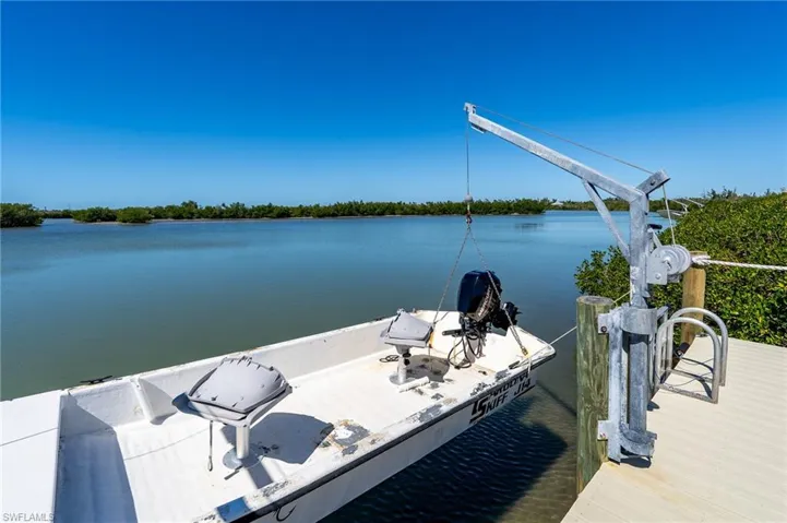 5427  Osprey  CT, Sanibel, FL 33957
