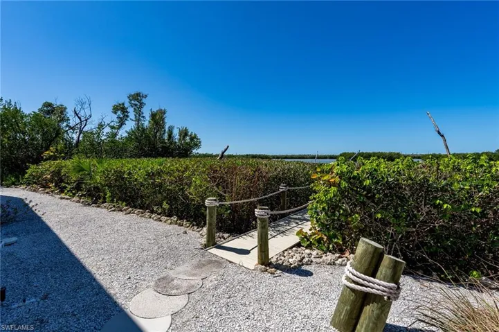 5427  Osprey  CT, Sanibel, FL 33957