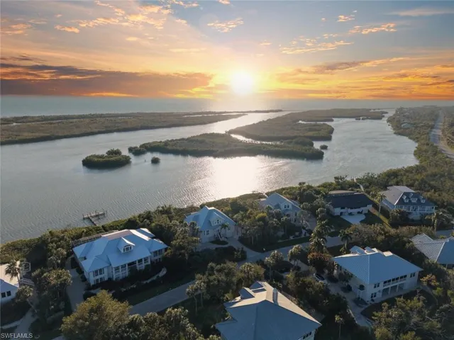 5427  Osprey  CT, Sanibel, FL 33957