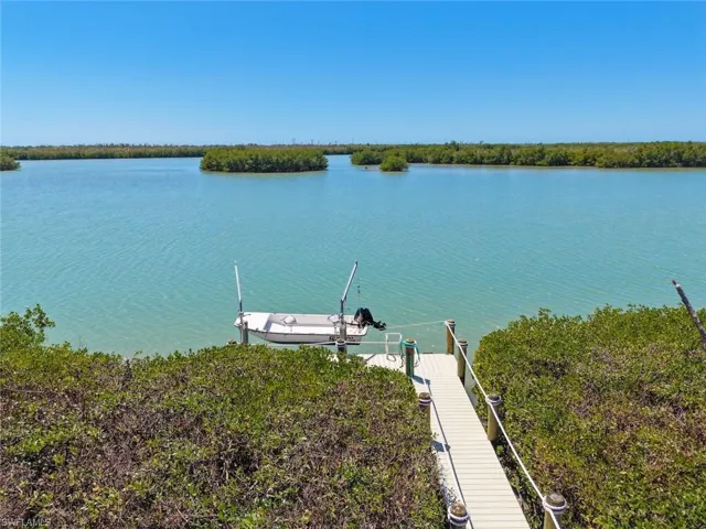 5427  Osprey  CT, Sanibel, FL 33957