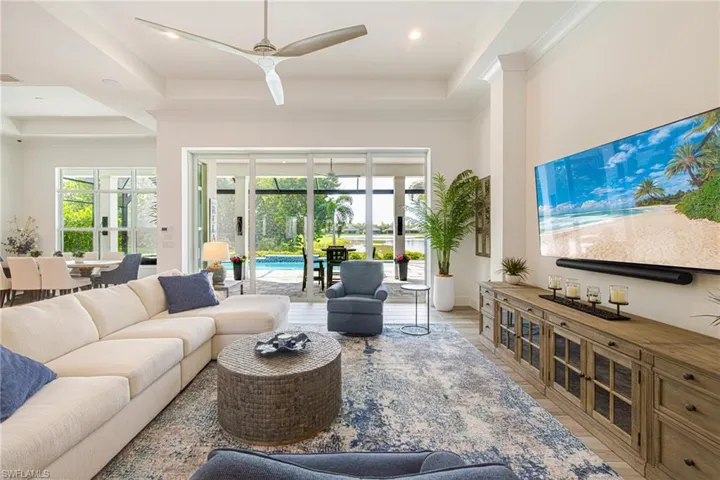14244 Laguna Springs Ln, Naples, Florida 34114