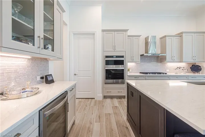 14244 Laguna Springs Ln, Naples, Florida 34114