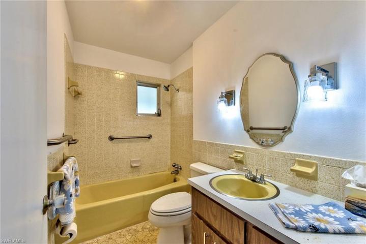 23401  East El Dorado Ave  AVE, Bonita Springs, FL 34134