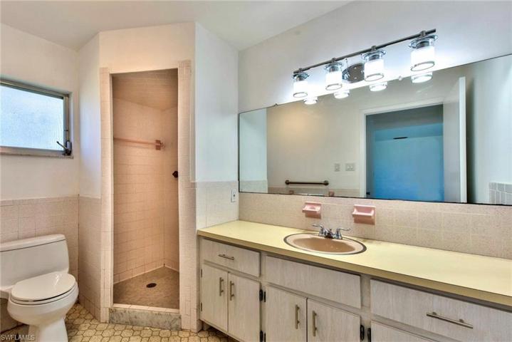 23401  East El Dorado Ave  AVE, Bonita Springs, FL 34134