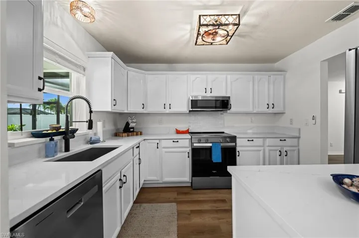 2141 Sw 5th Ave, Cape Coral, Florida 33991