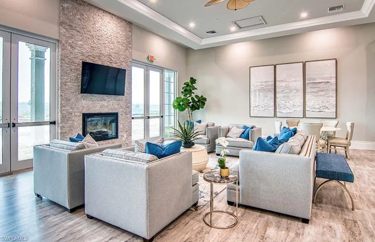 163  Indies E DR, Naples, FL 34114