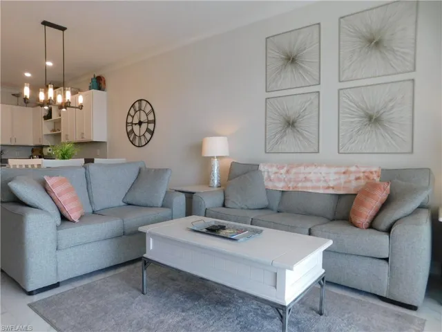 163  Indies E DR, Naples, FL 34114