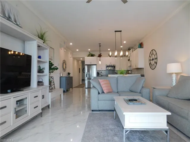 163  Indies E DR, Naples, FL 34114