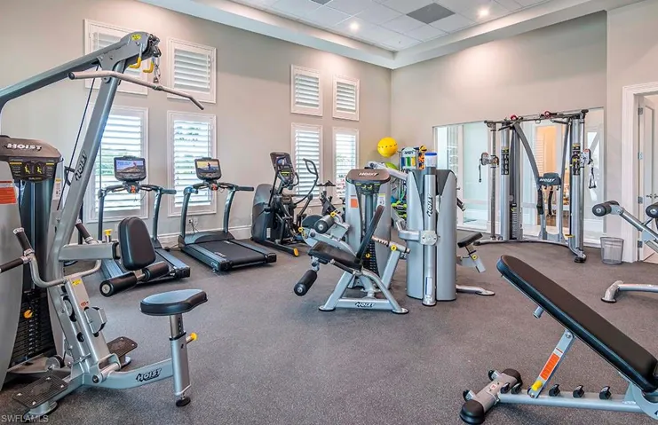 163  Indies E DR, Naples, FL 34114
