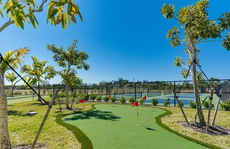 163  Indies E DR, Naples, FL 34114