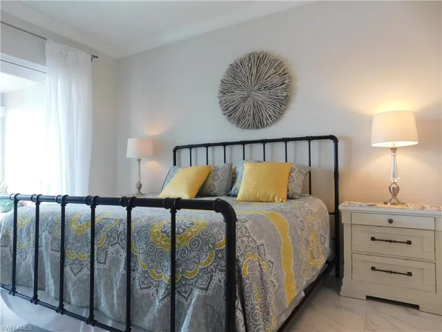 163  Indies E DR, Naples, FL 34114