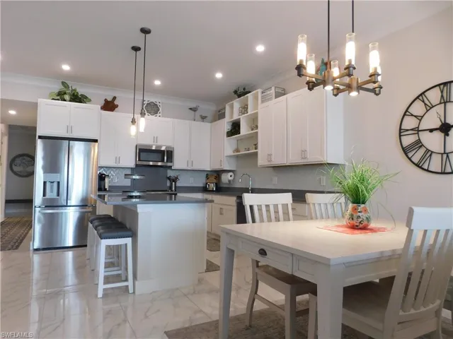 163  Indies E DR, Naples, FL 34114