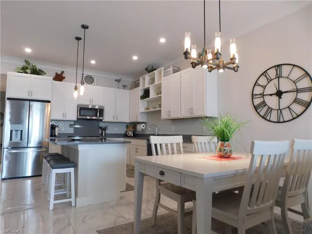 163  Indies E DR, Naples, FL 34114