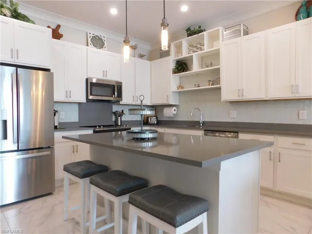 163  Indies E DR, Naples, FL 34114