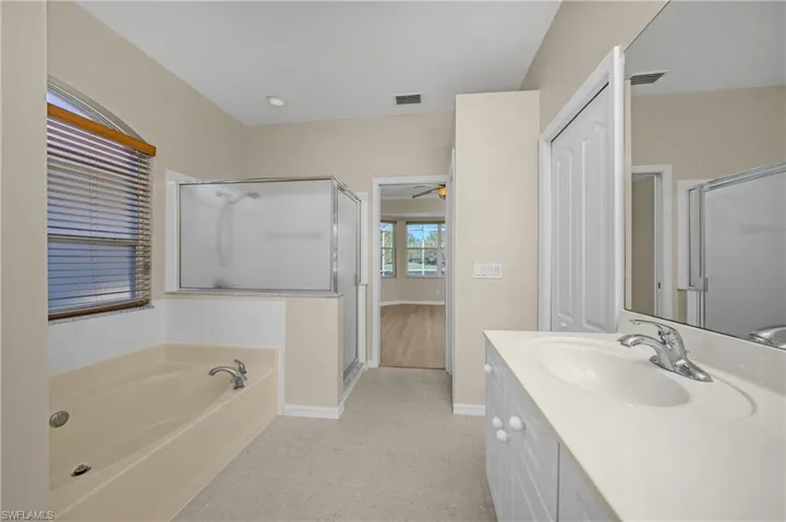 2045 Crestview Way A10, Naples, Florida 34119