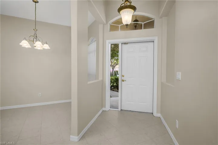 2045 Crestview Way A10, Naples, Florida 34119