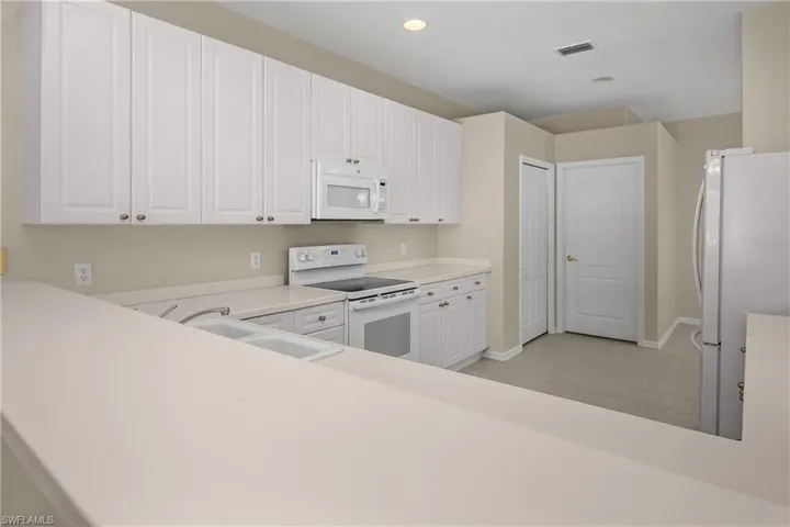 2045 Crestview Way A10, Naples, Florida 34119