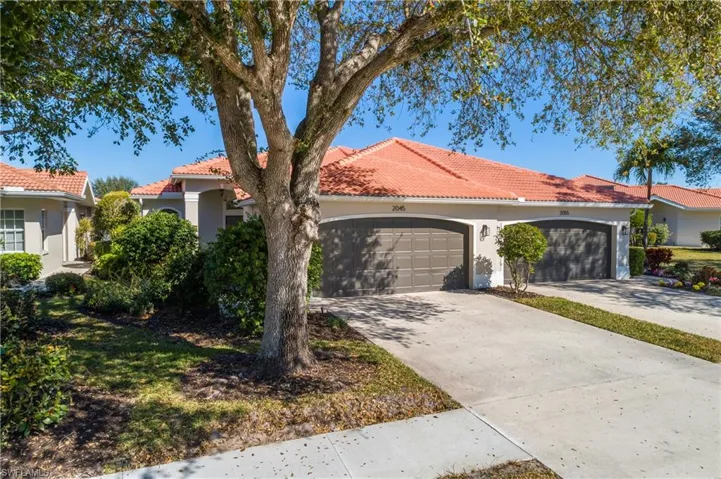 2045 Crestview Way A10, Naples, Florida 34119