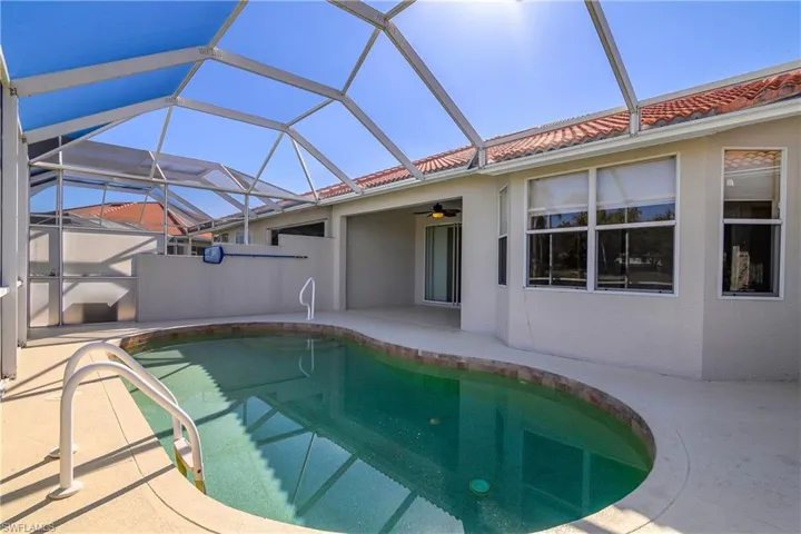 2045 Crestview Way A10, Naples, Florida 34119