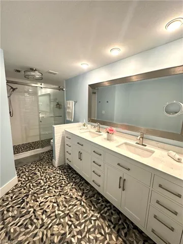 9828  Luna  CIR, Naples, FL 34109