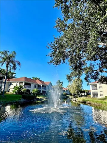 9828  Luna  CIR, Naples, FL 34109