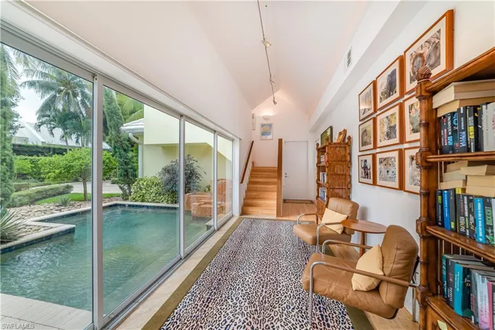 883  Galleon  DR, Naples, FL 34102
