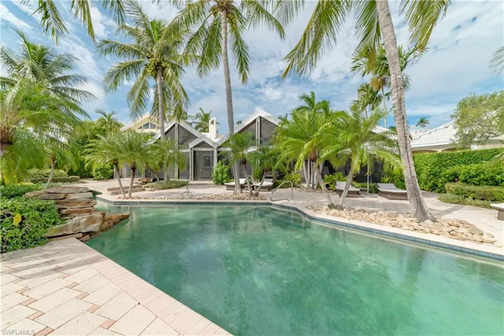 883  Galleon  DR, Naples, FL 34102