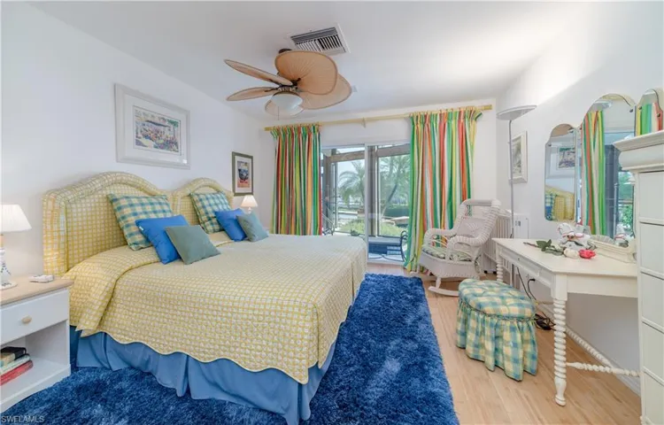 883  Galleon  DR, Naples, FL 34102