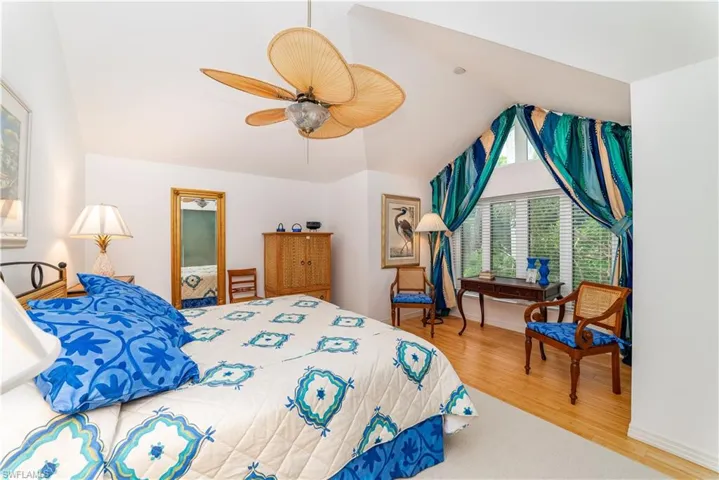 883  Galleon  DR, Naples, FL 34102