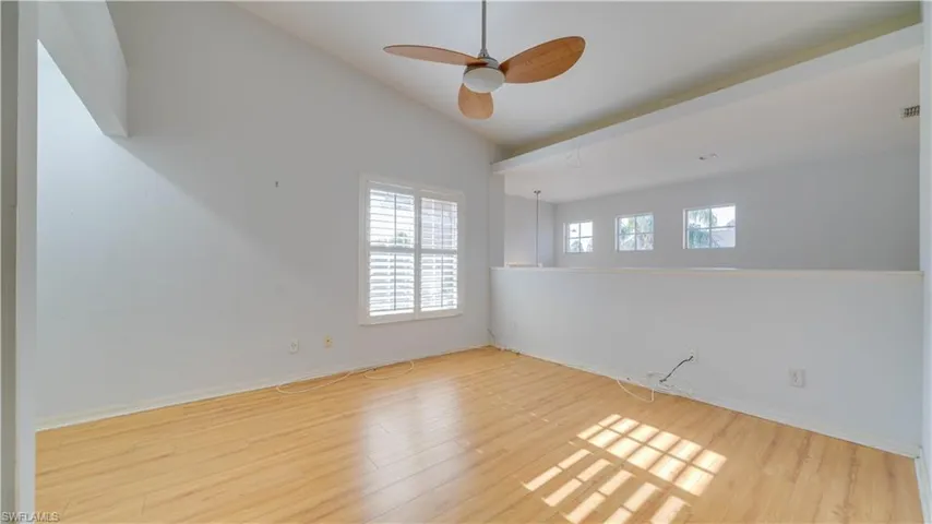 Den - Flex Space off Kitchen