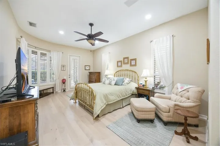 3902  Midshore  DR, Naples, FL 34109
