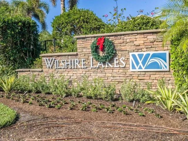 3902  Midshore  DR, Naples, FL 34109