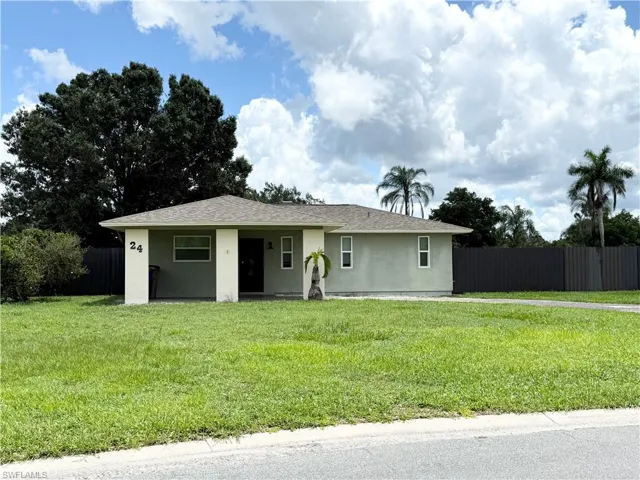 24  Charwood  CIR, Lehigh Acres, FL 33936